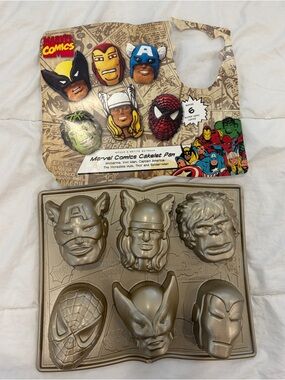 Williams Sonoma Nordic Ware Marvel Comics Cakelet Pan